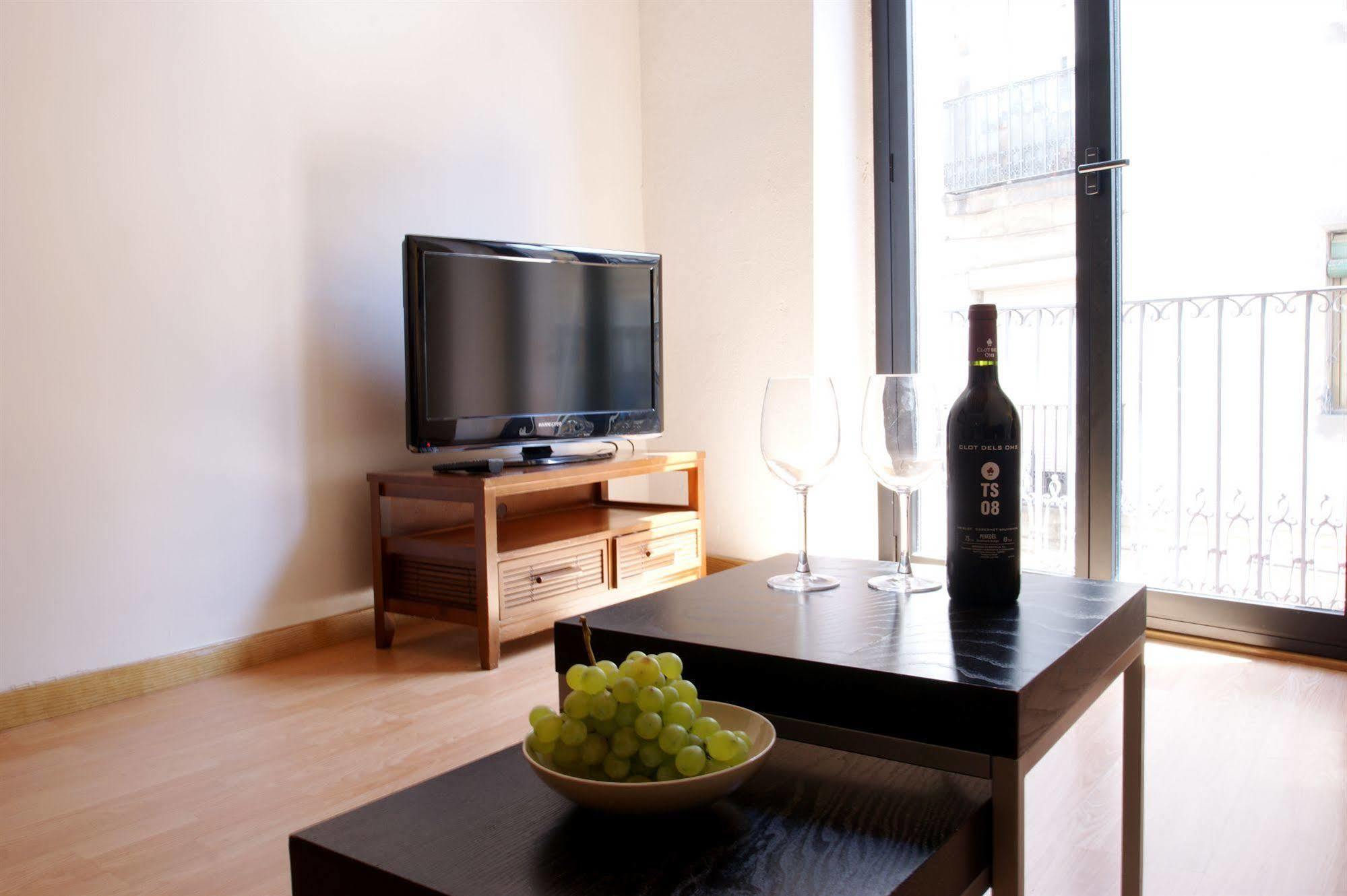 Short Stay Group Liceu Serviced Apartments Barcelona Exterior photo