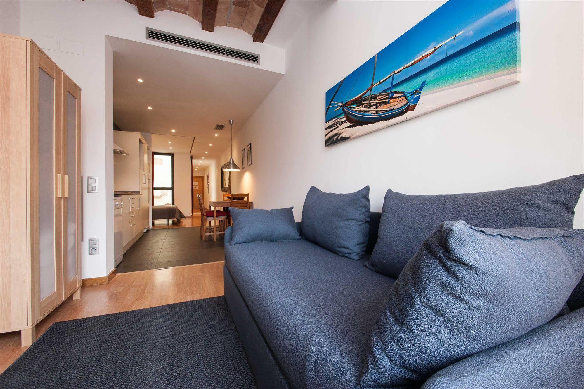Short Stay Group Liceu Serviced Apartments Barcelona Exterior photo