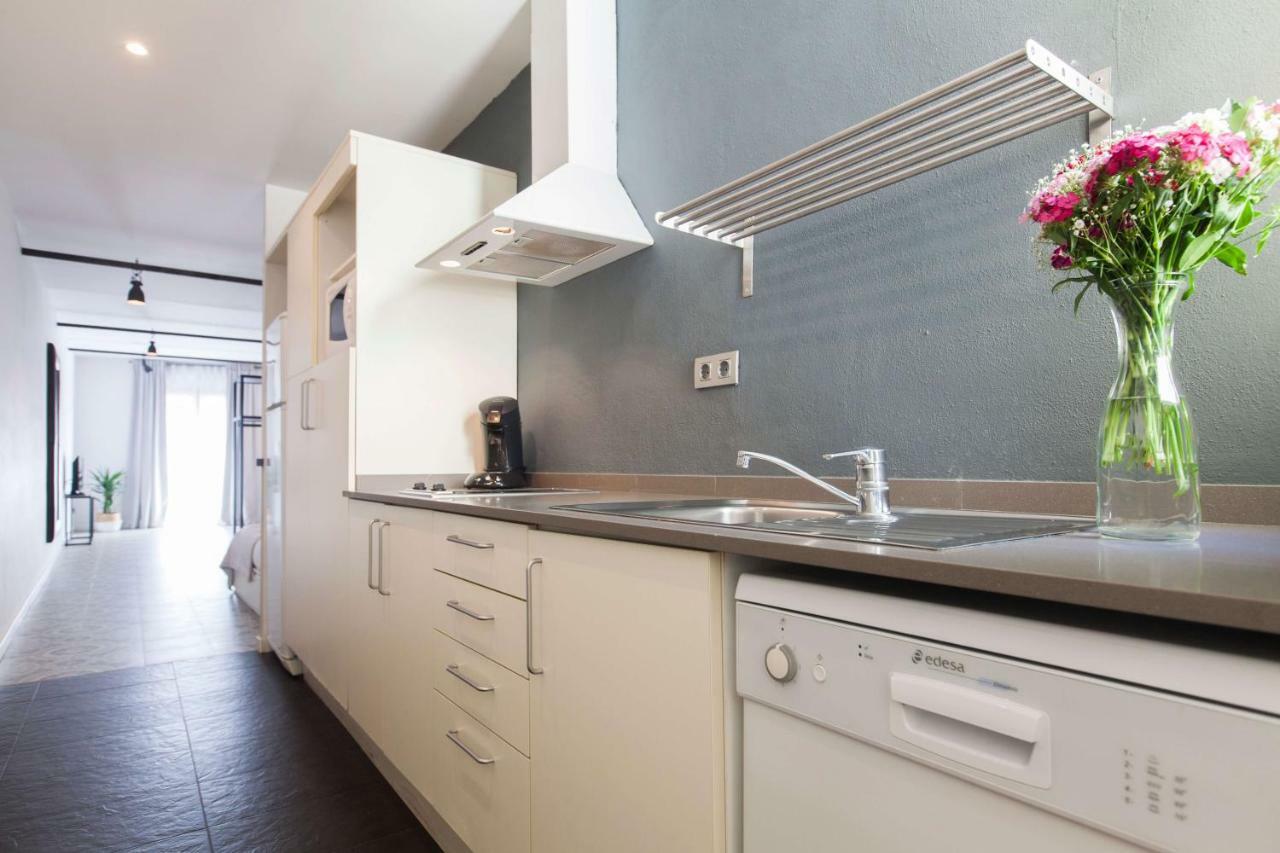 Short Stay Group Liceu Serviced Apartments Barcelona Exterior photo